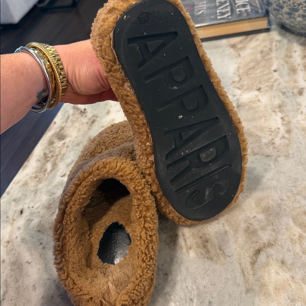 Apparis Women's Misha Bouclette Slipper hazelnut size 8 - Picture 4 of 7